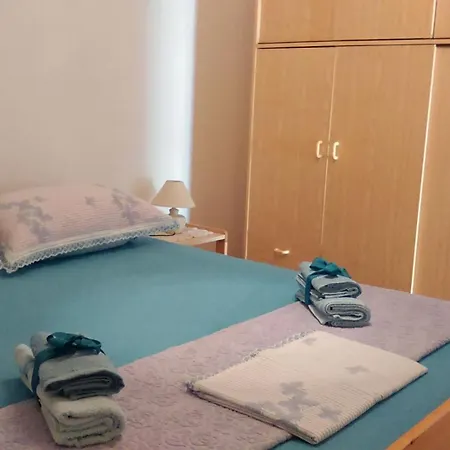 Neva * Primošten
